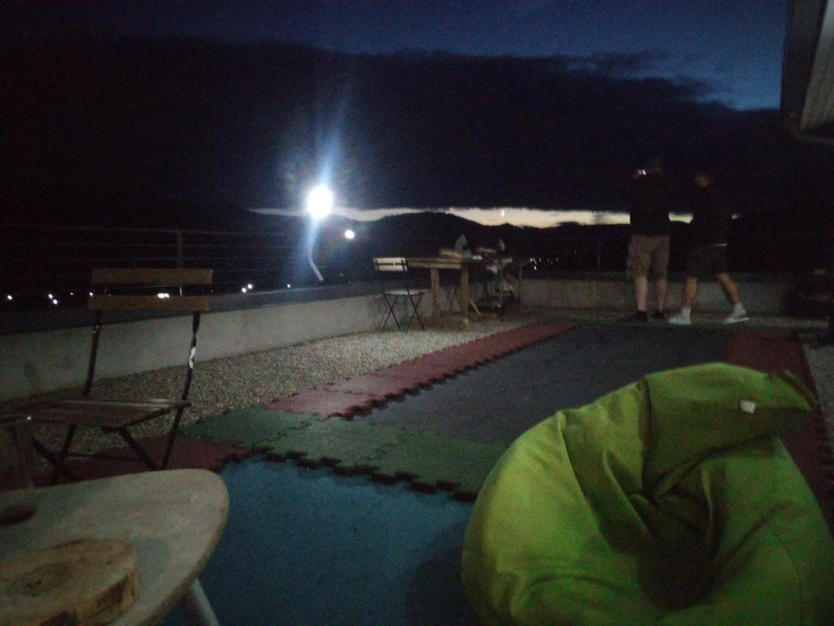 Hotel Casa Prieteniei - Cazare à Piatra Neamţ Extérieur photo